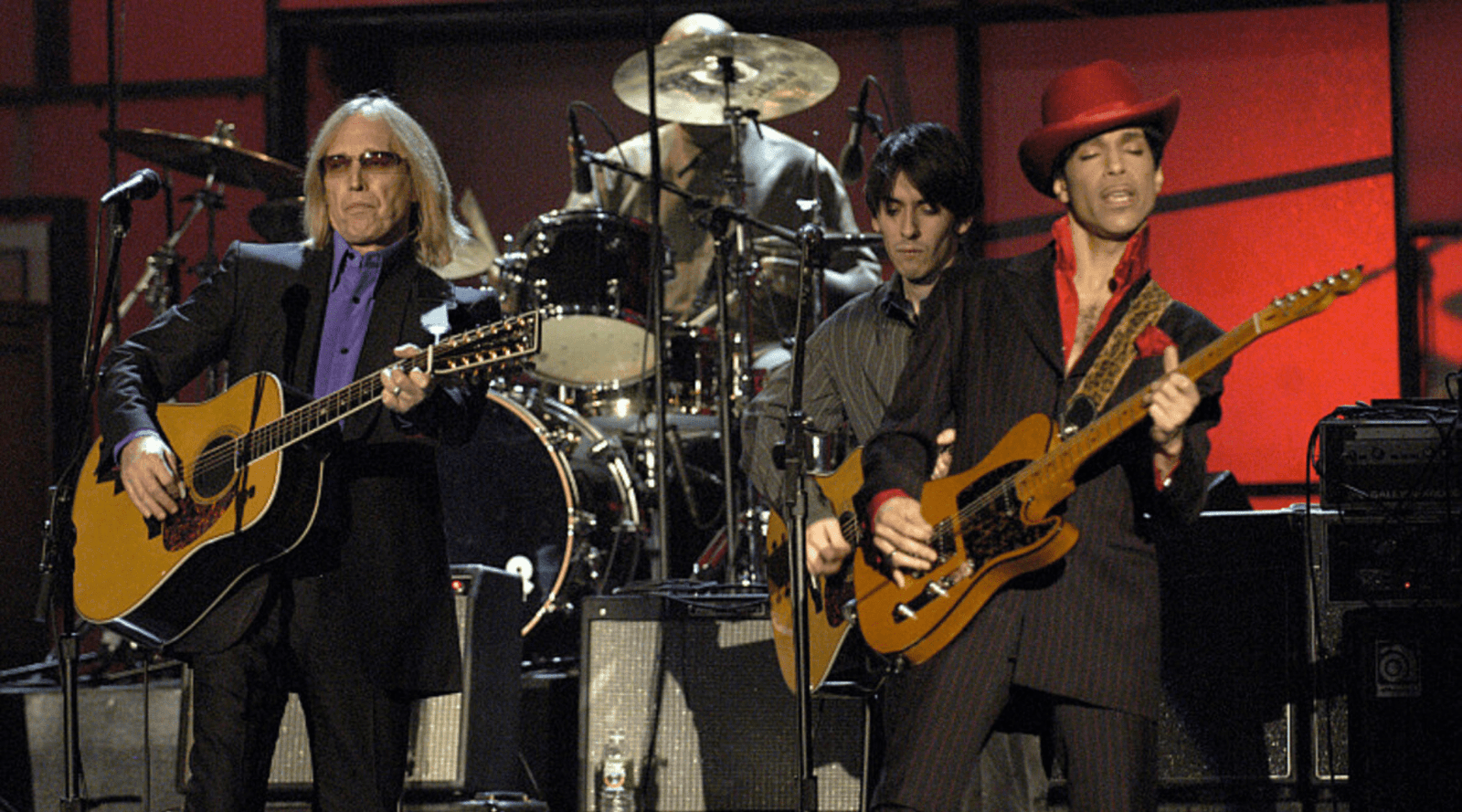 Prince’s Greatest Guitar Performance… 15 Years Gone