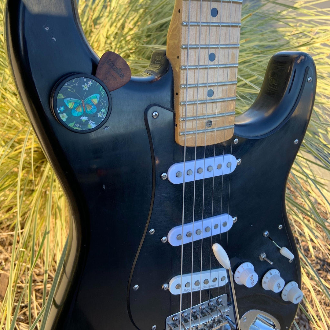 Thalia Pick Puck Butterfly on Pearl | Pick Puck 2.0