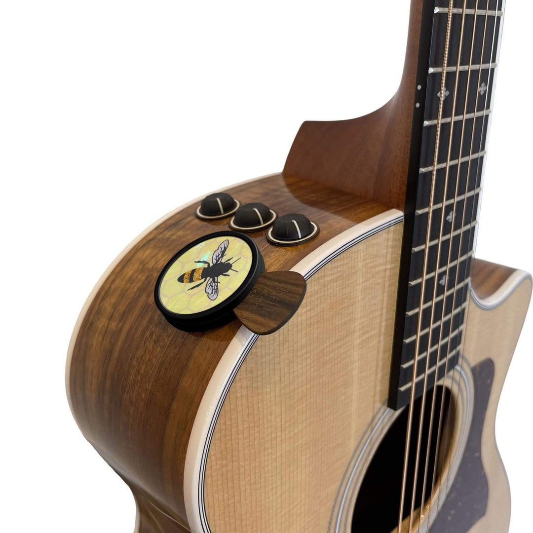 Thalia Pick Puck "Save the Bees" Vintage Pearl | Pick Puck 2.0